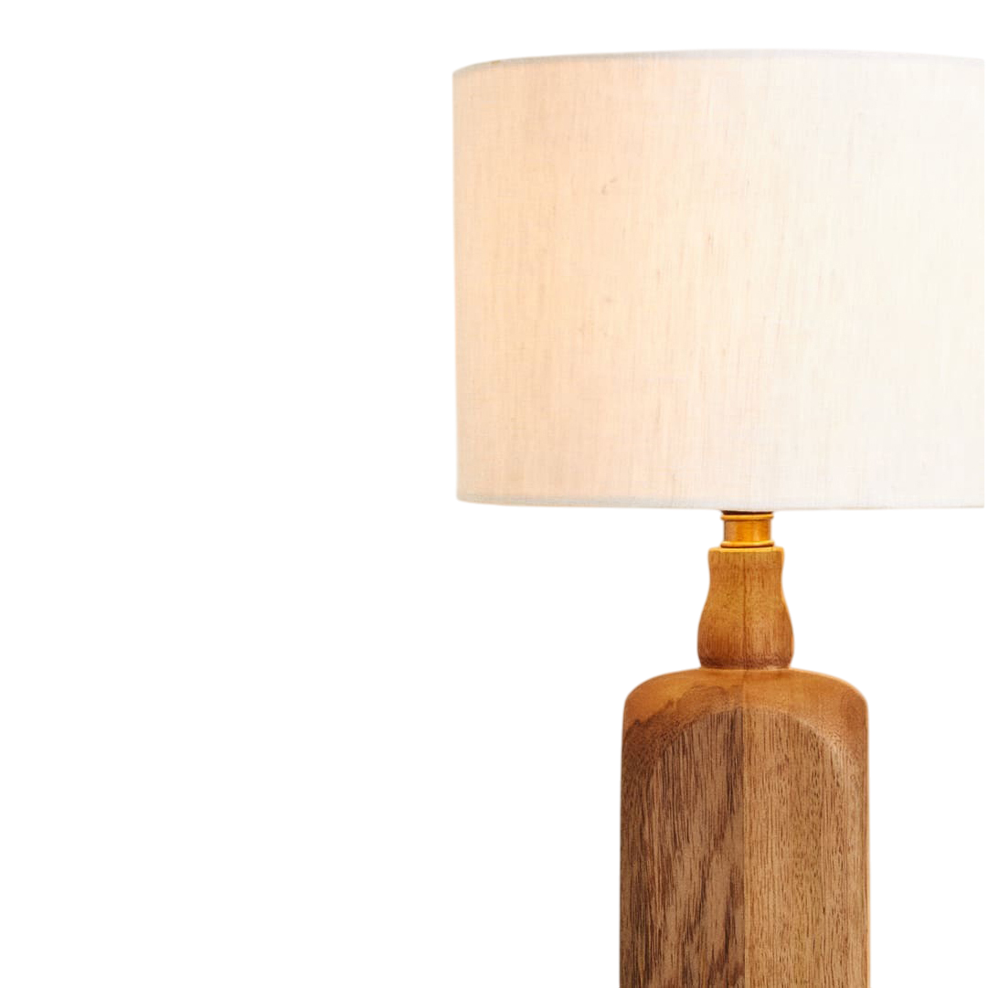 Lámpara de mesa de madera detalle