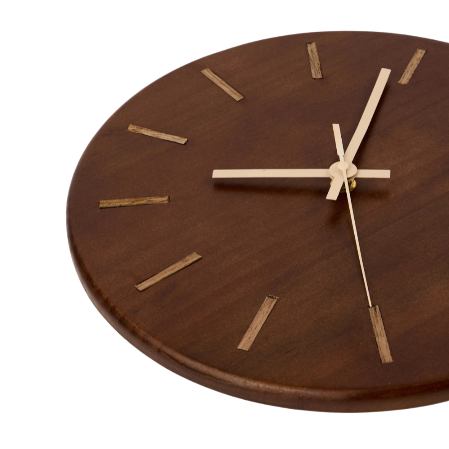 Reloj de pared madera detalle
