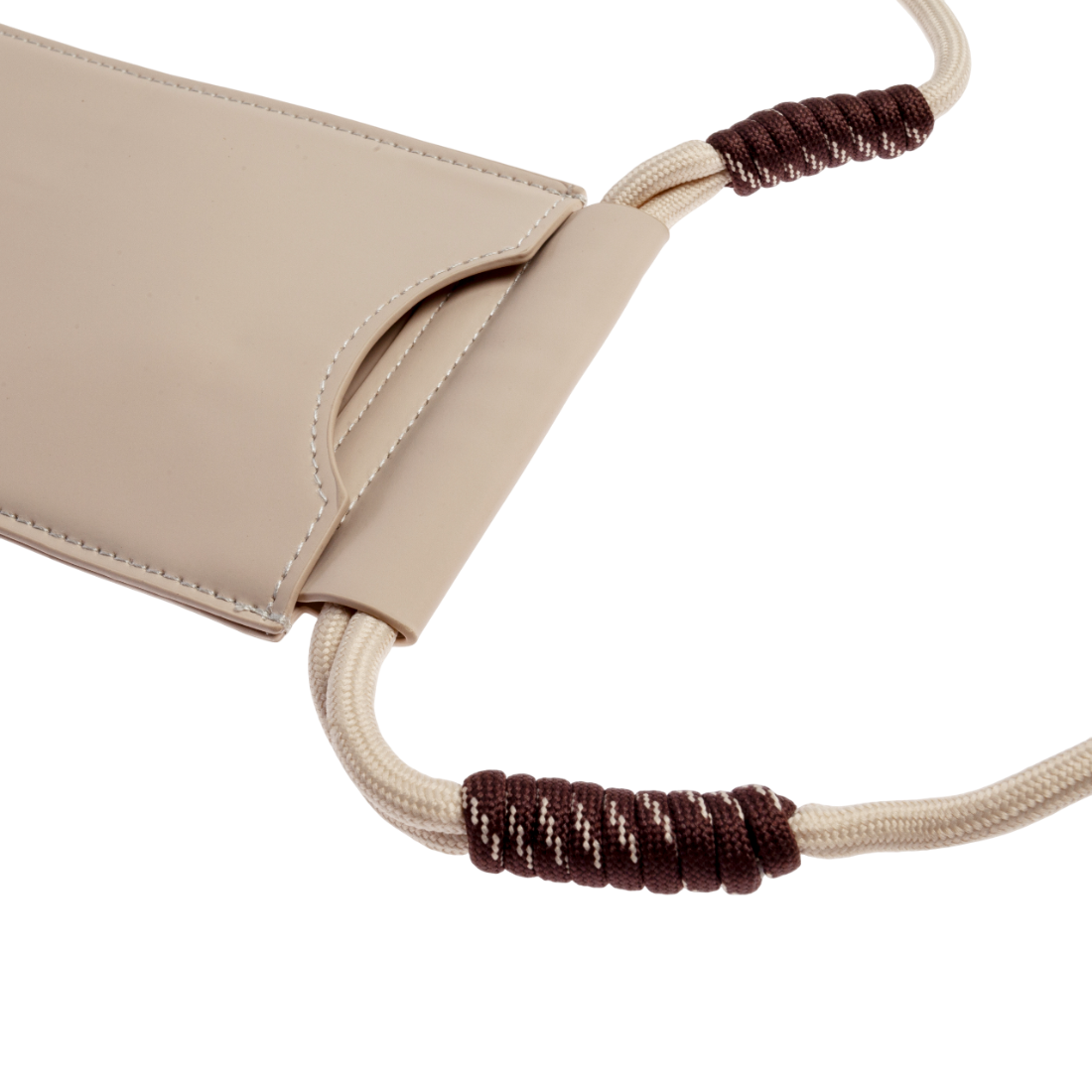 Bolso móvil crudo detalle