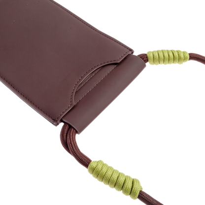 Bolso móvil marrón detalle