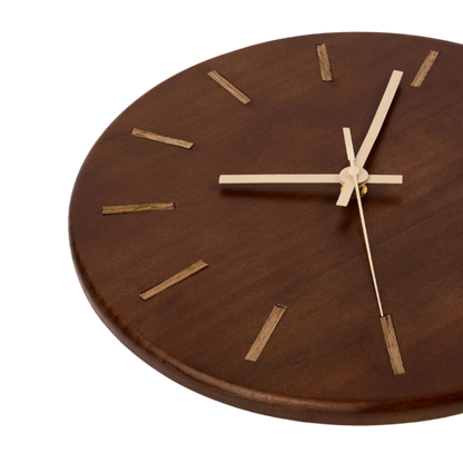 Reloj de pared madera detalle